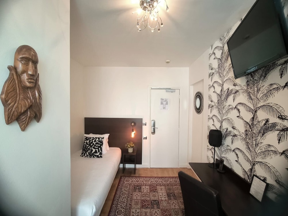 Hotel Le Twelve 42/50
