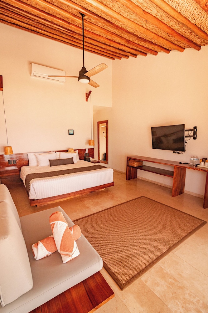 Hotel Casa Lu 32/48