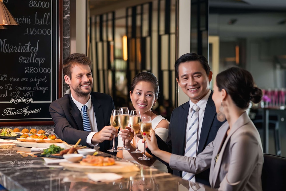Caravelle Hotel Saigon 10/80