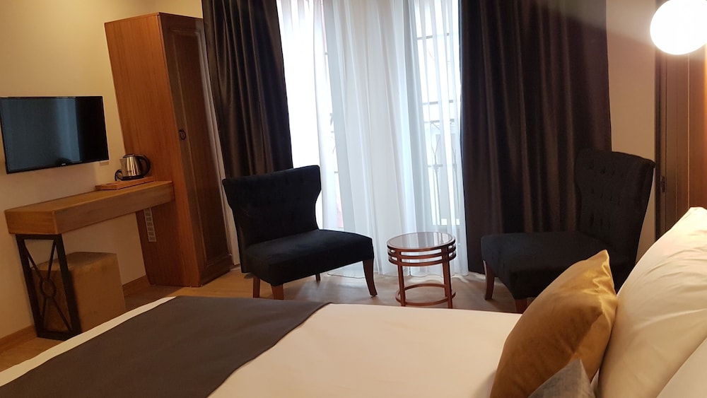 Nupera Hotel 12/51