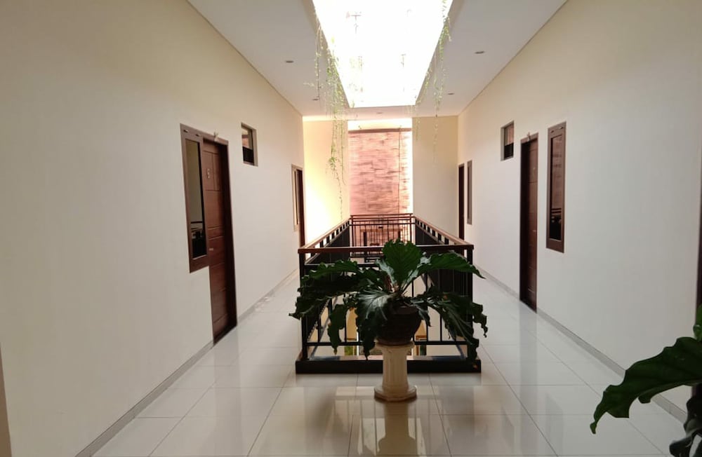 Hotel Mandari 53/65