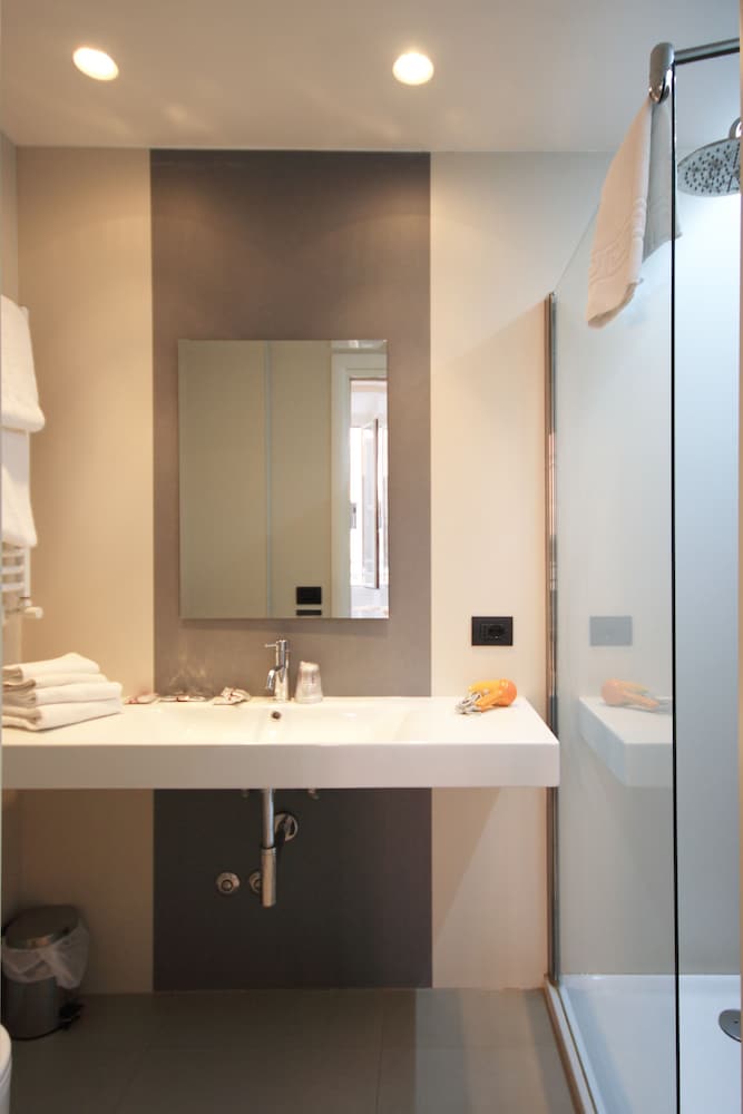Manin Suites 43/51