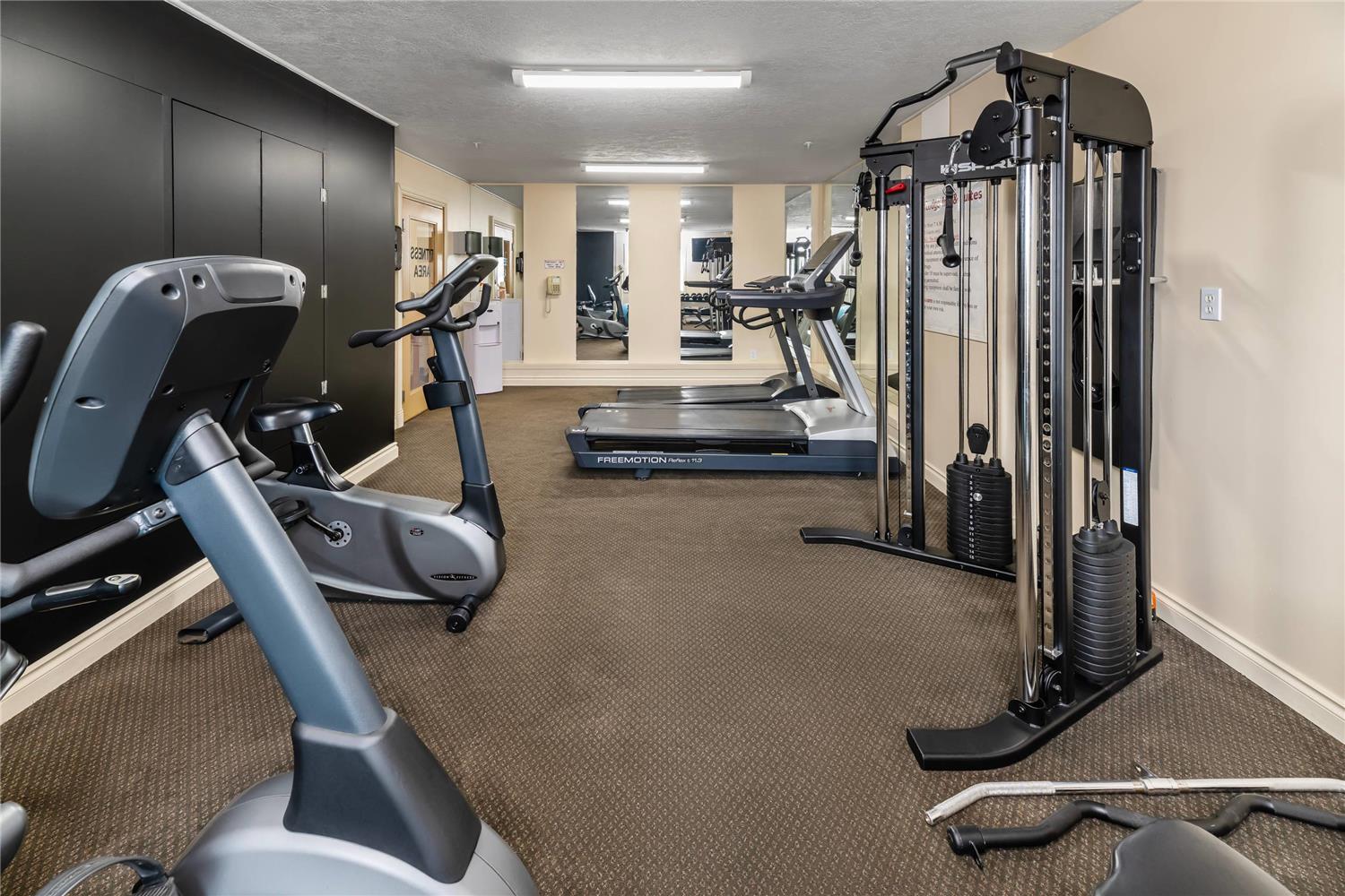 Econo Lodge Inn & Suites High Level, AB 19/29