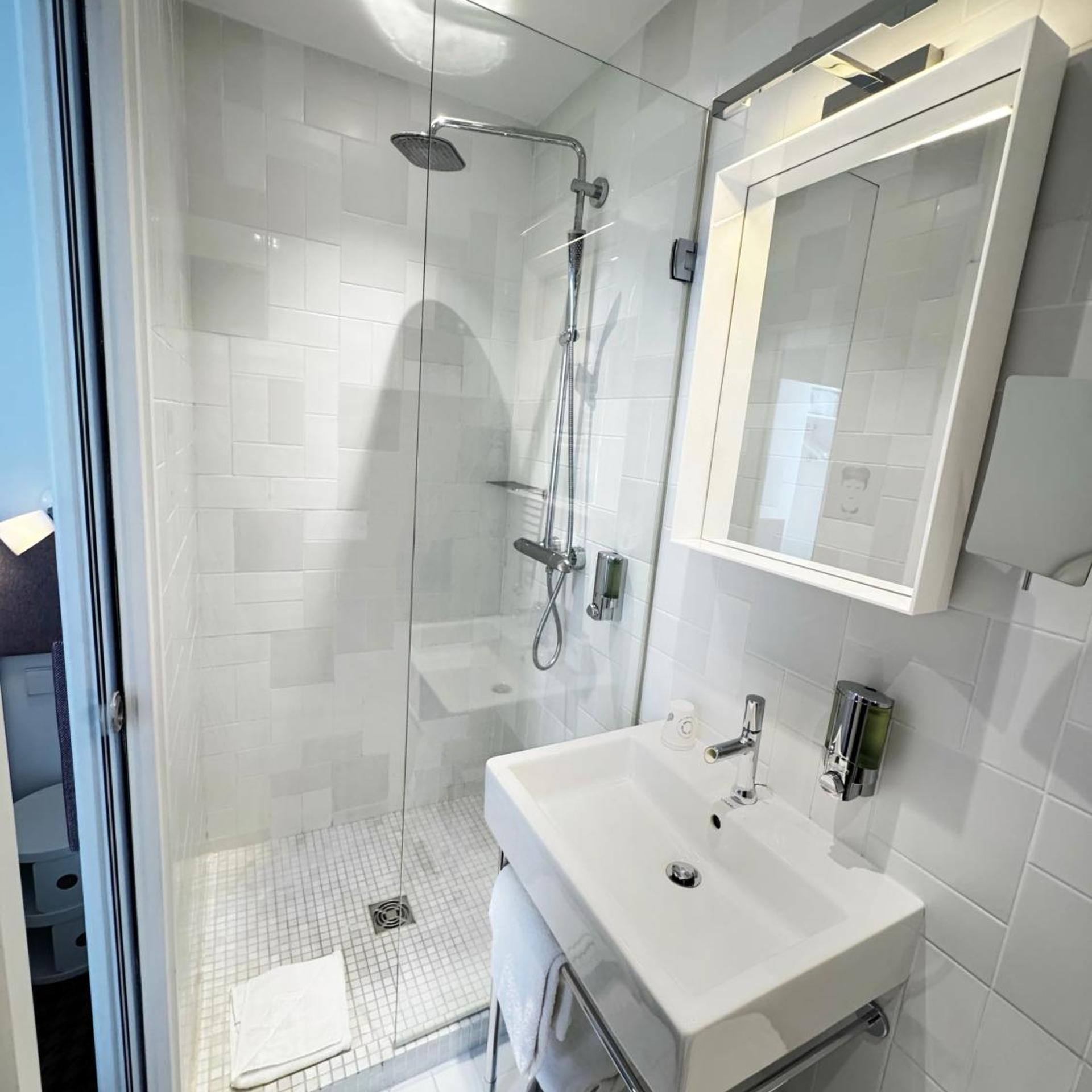 غرفة مفردة، Hotel Mistral 6/8