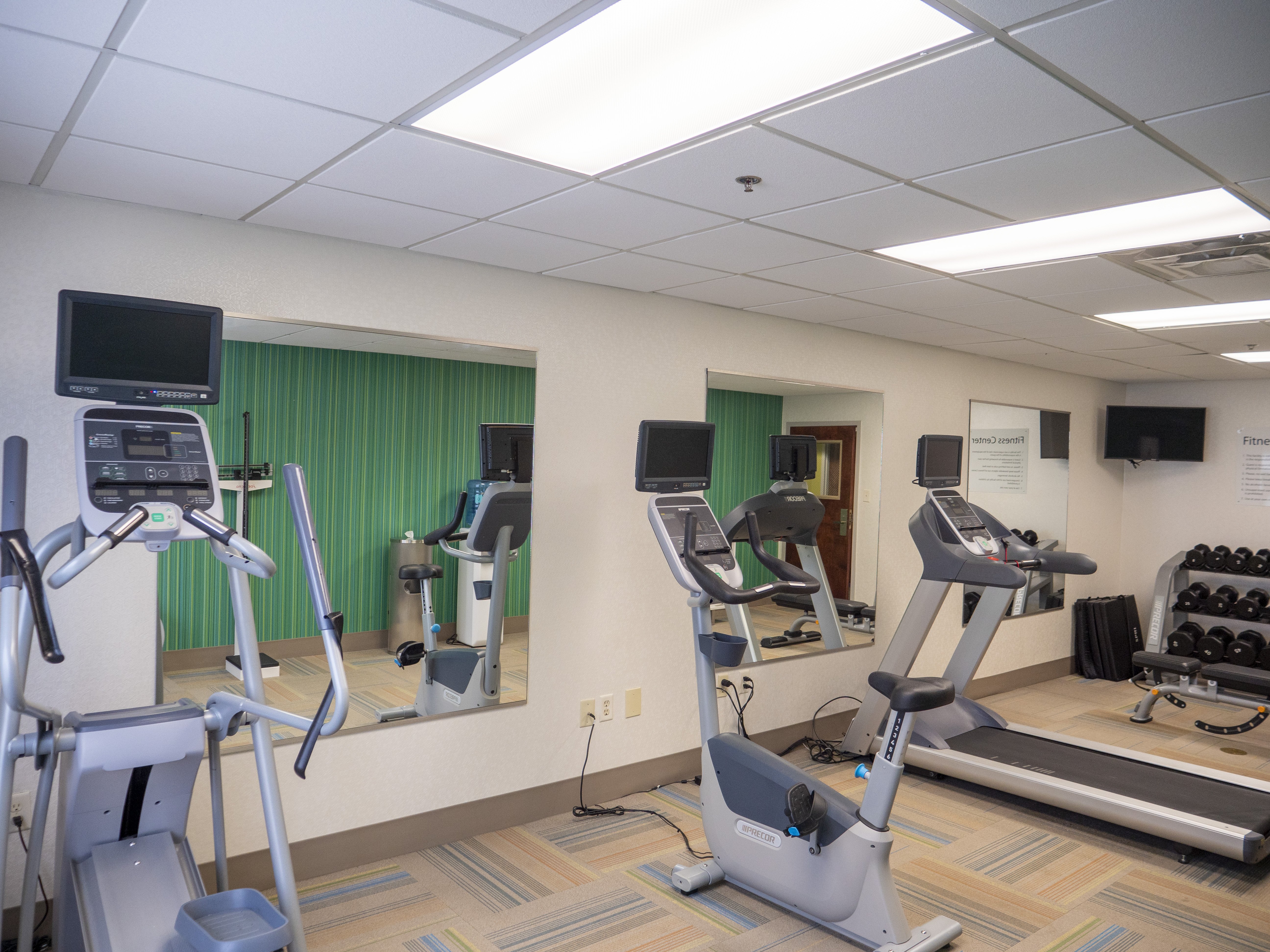 Holiday Inn Express Suites Greenville Airport 37/70