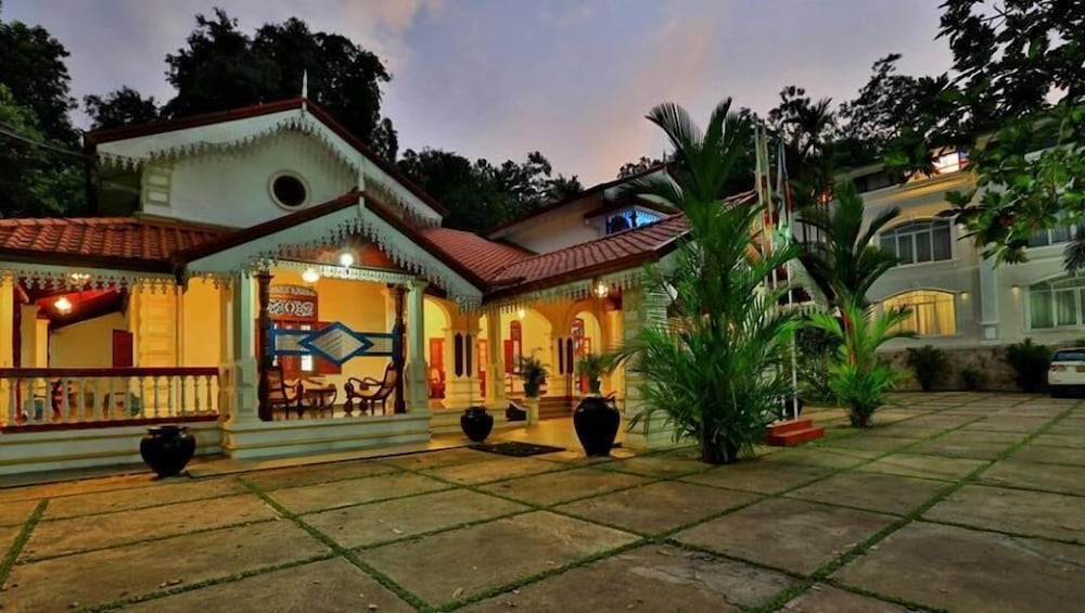 Centauria Hill Resort 52/60