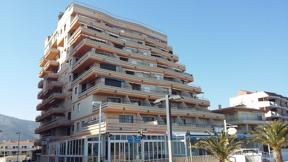 APARTAMENTOS BERNAT PIE DE PLAYA 3000 4/68