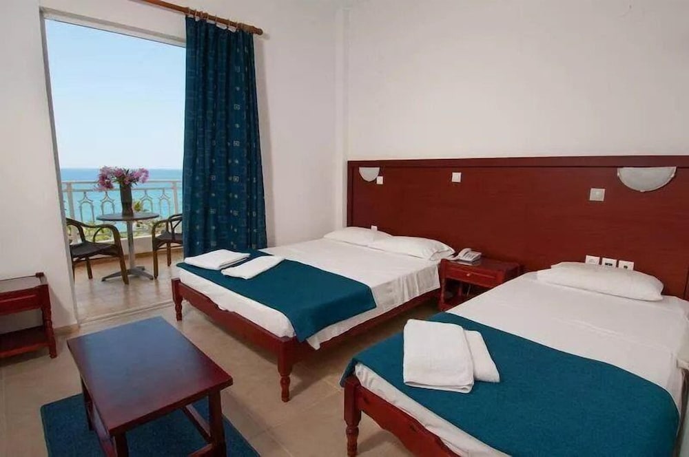 Poseidon Beach 17/54