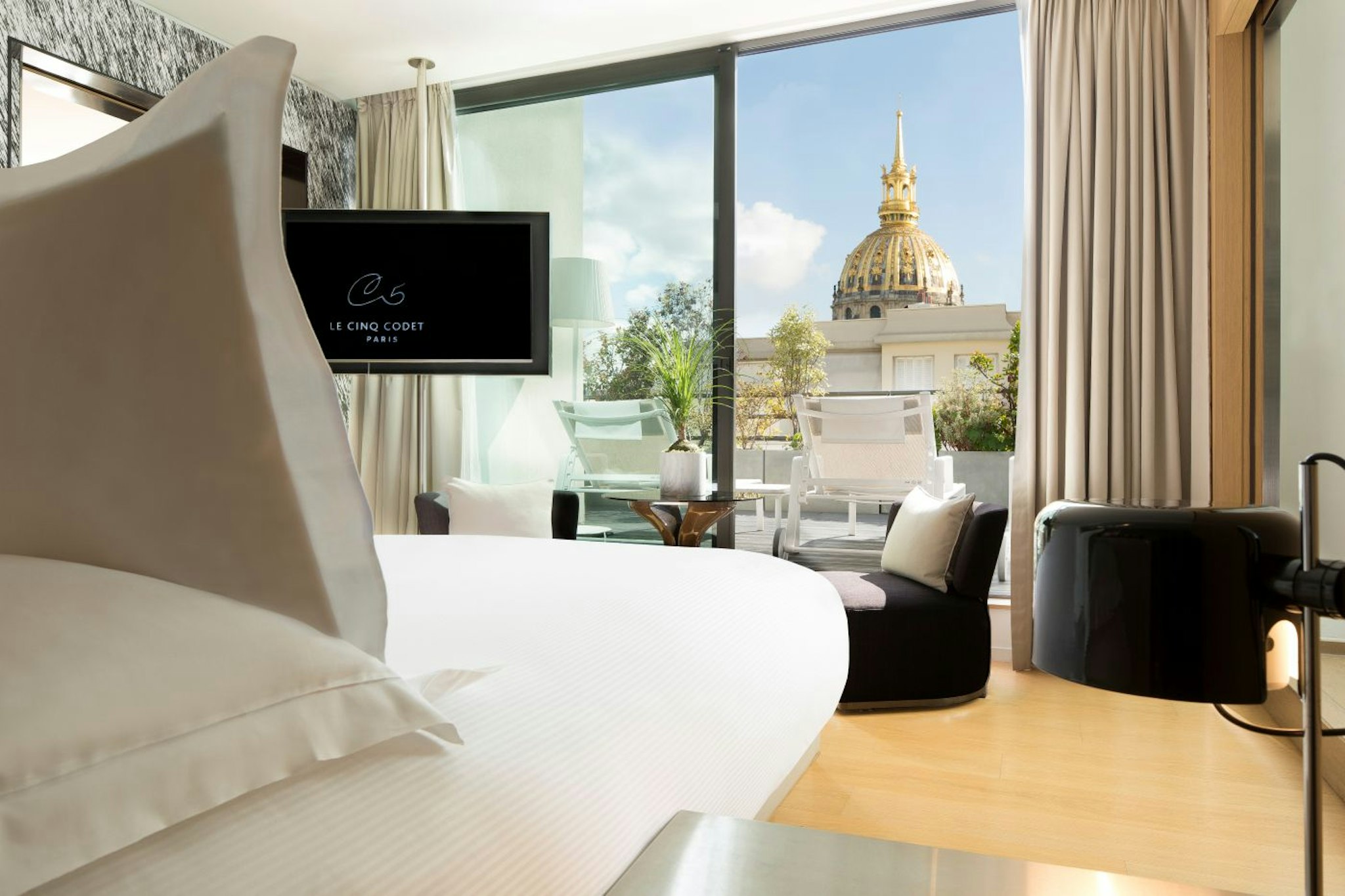 LE CINQ CODET 28/77