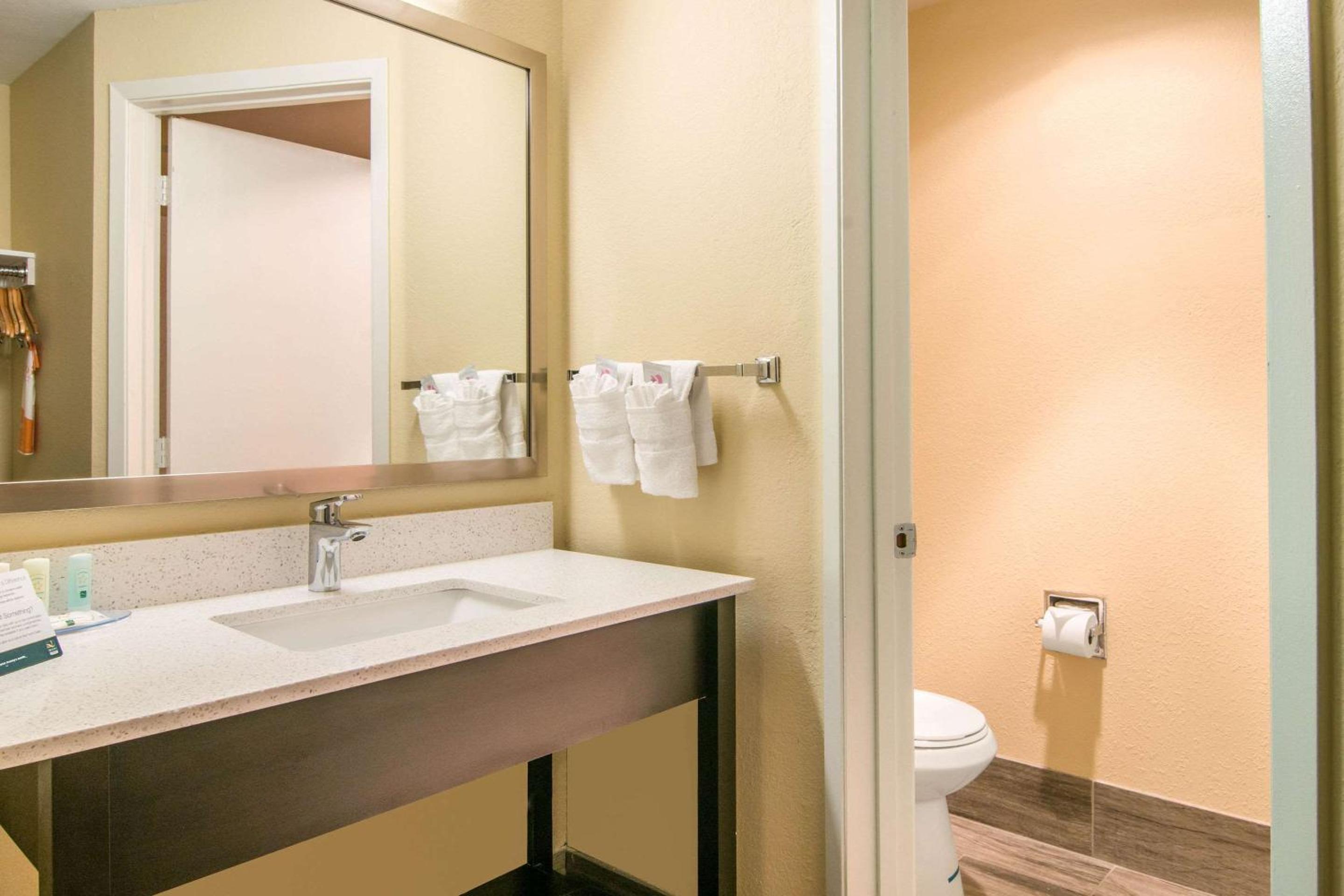 غرفة بسريرين كوين، Quality Inn & Suites Albany Corvallis 3/3