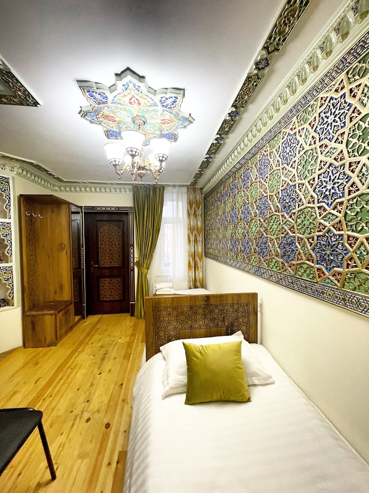 Bobosh Hotel 17/50