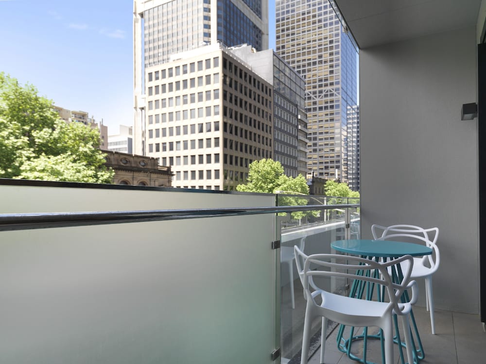 Wyndham Hotel Melbourne 34/37