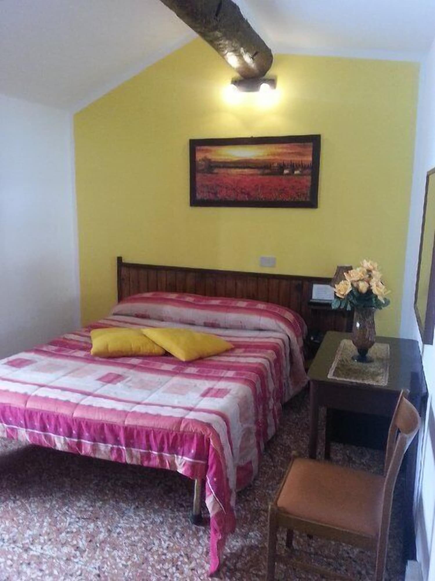 ROOM, SINGLE, SINGLE BED