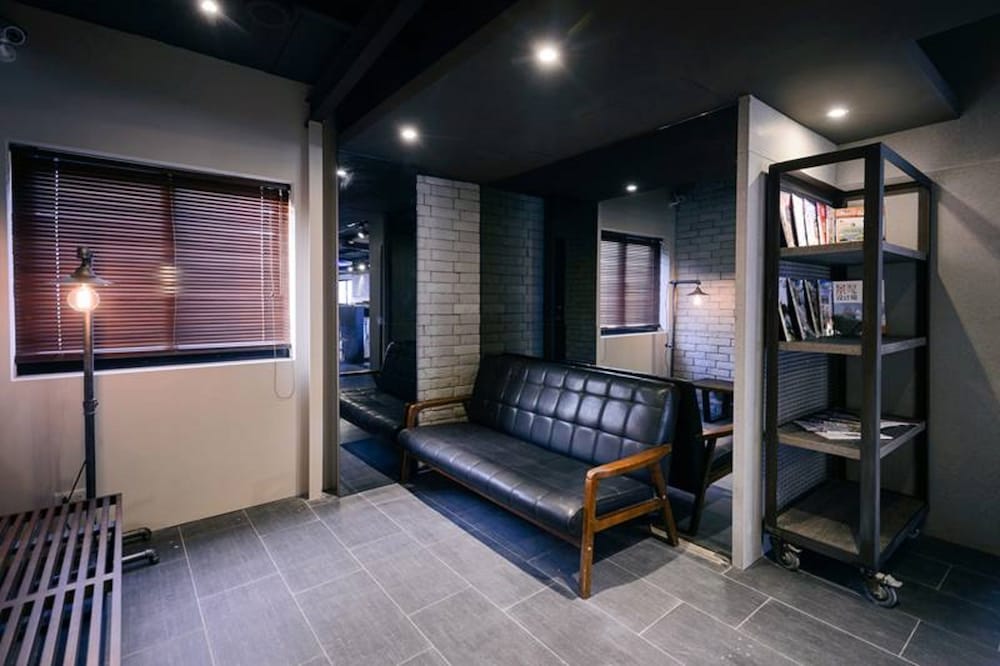Kiwi Express Hotel-Taichung Station Branch Ii 46/60