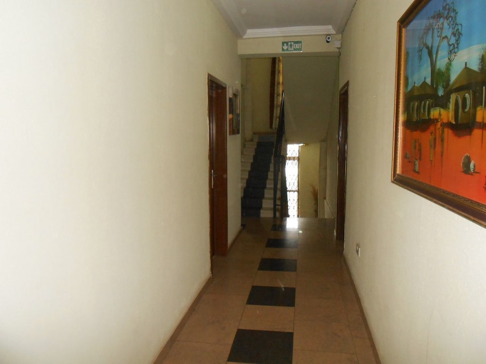 Nicolizy Hotel 2/28