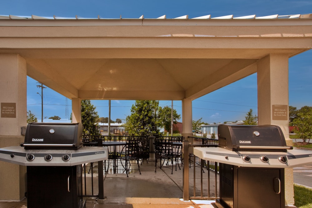 Candlewood Suites Norfolk Airport 26/38