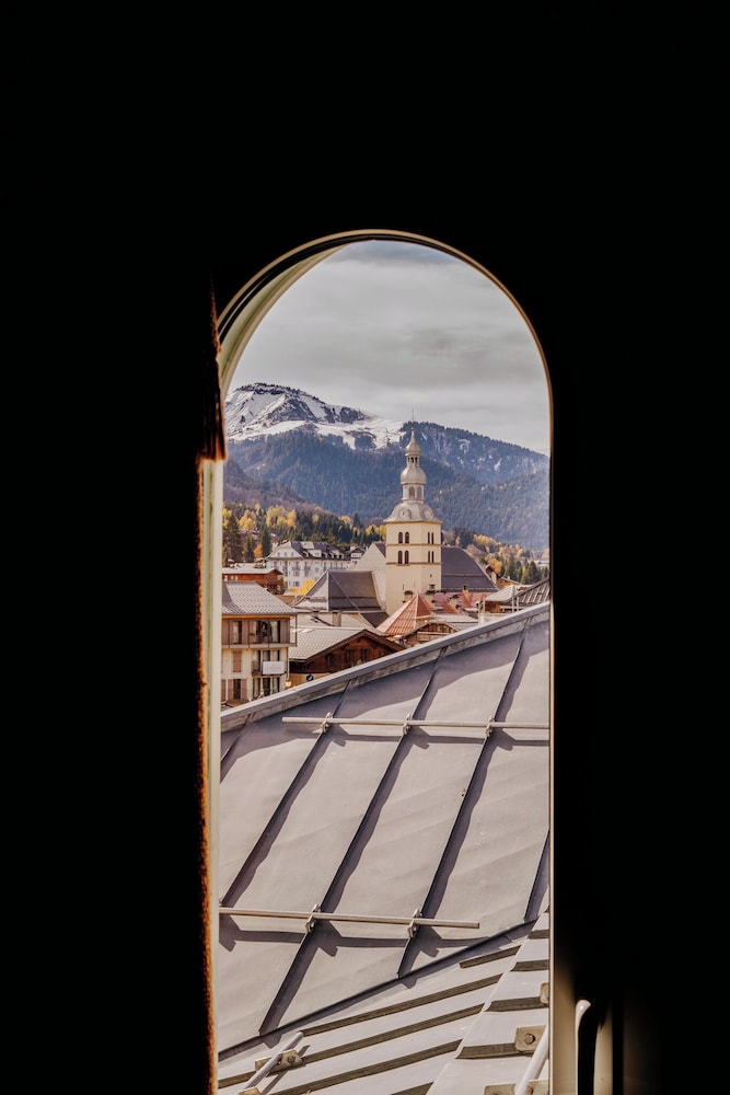 Grand Hotel du Soleil d Or 50/75