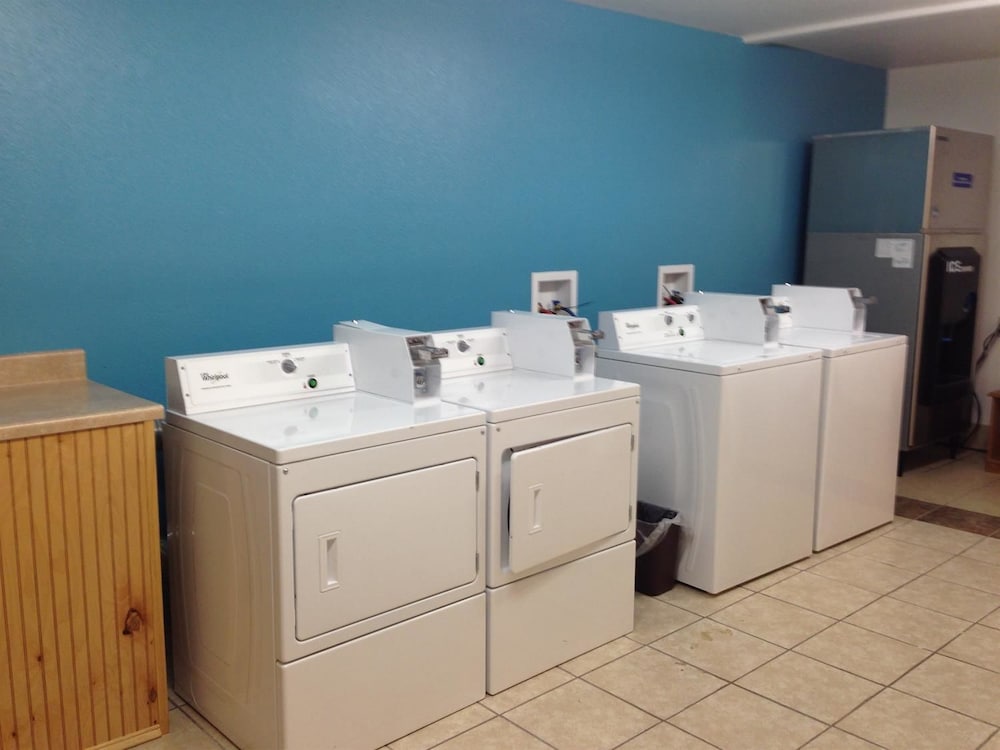 Motel6 Sedalia, MO 40/43