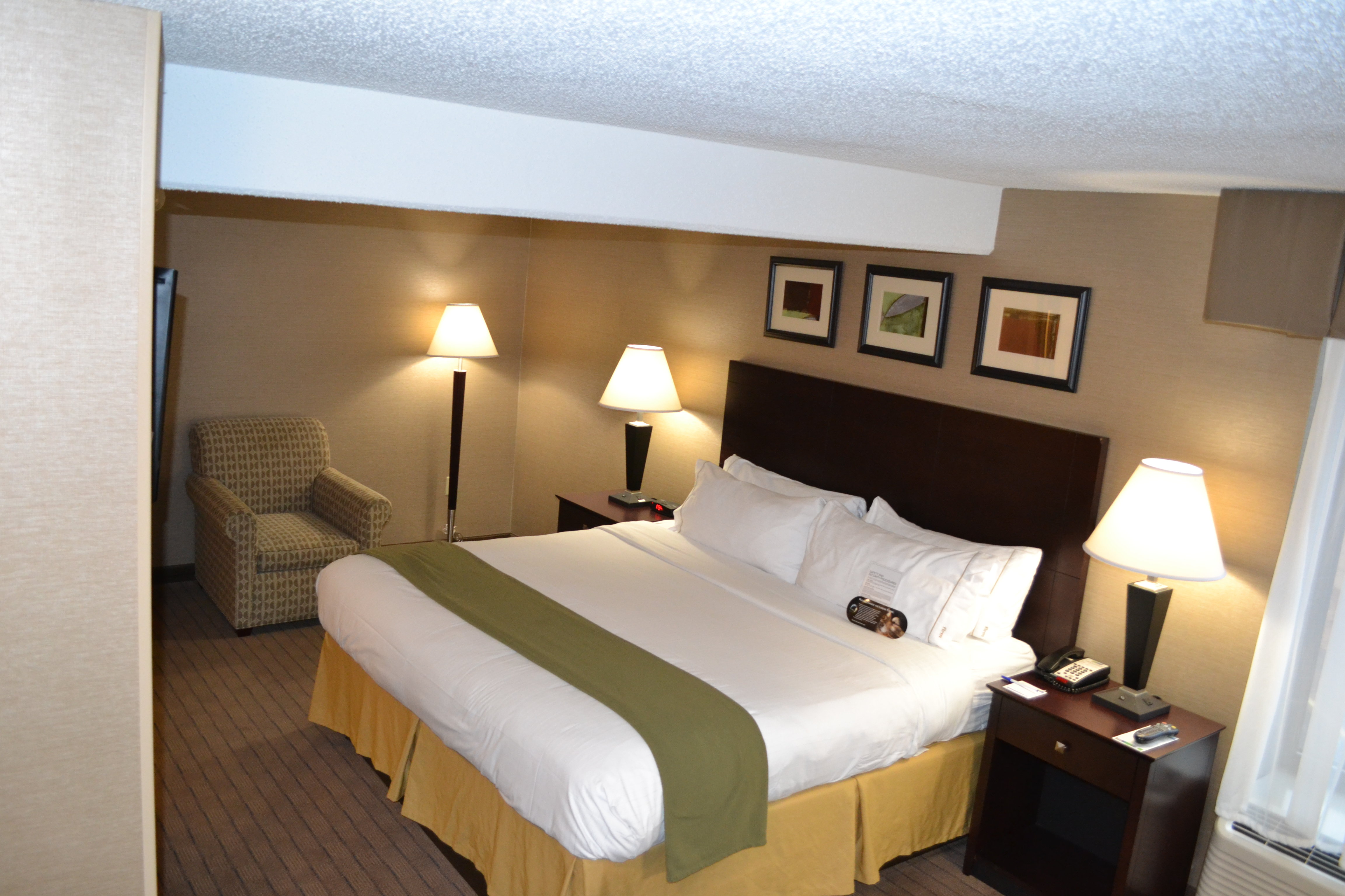 Holiday Inn Express Boston South Brockton 25/78
