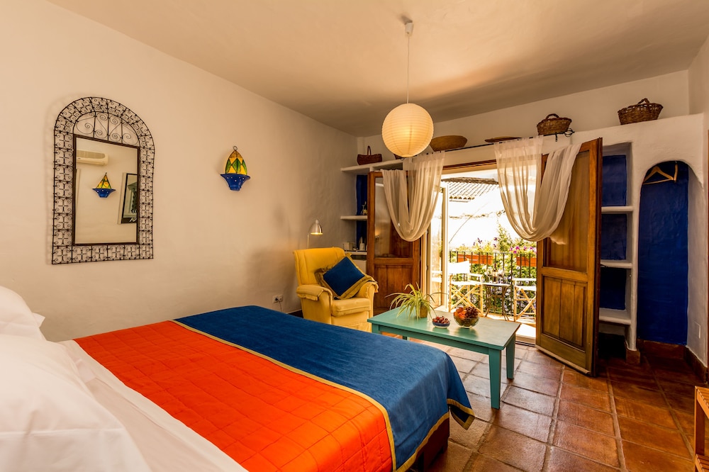 Luxury, King Bed, Mountain View, Balcony