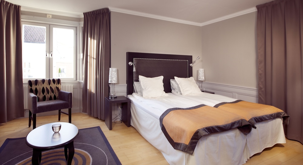 Home Hotel Majoren 7/48