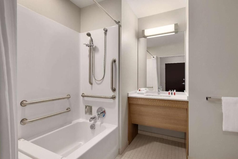 Microtel Inn Suites By Wyndham Gambrills 48/50