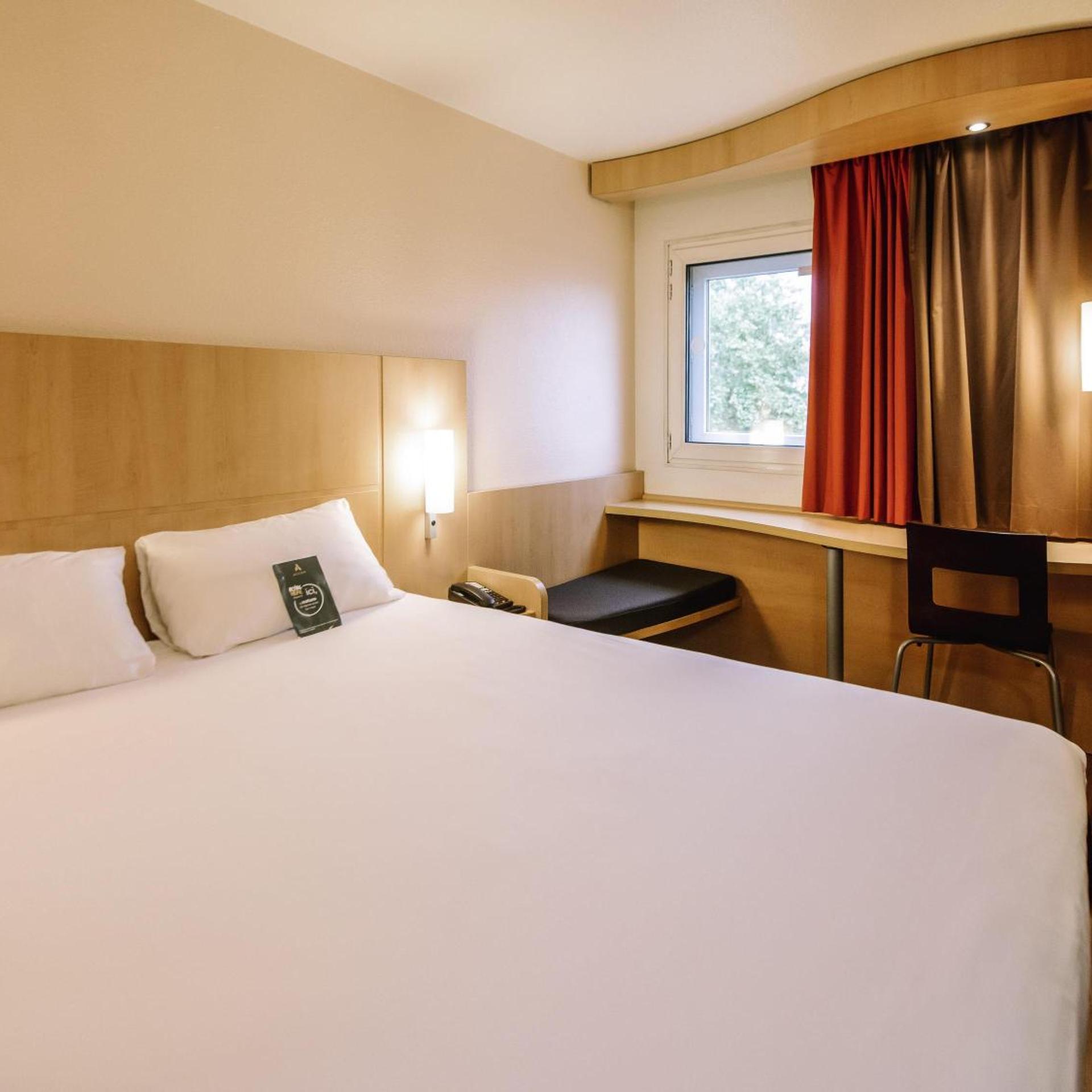 Standard, Double Bed, Old Town View
