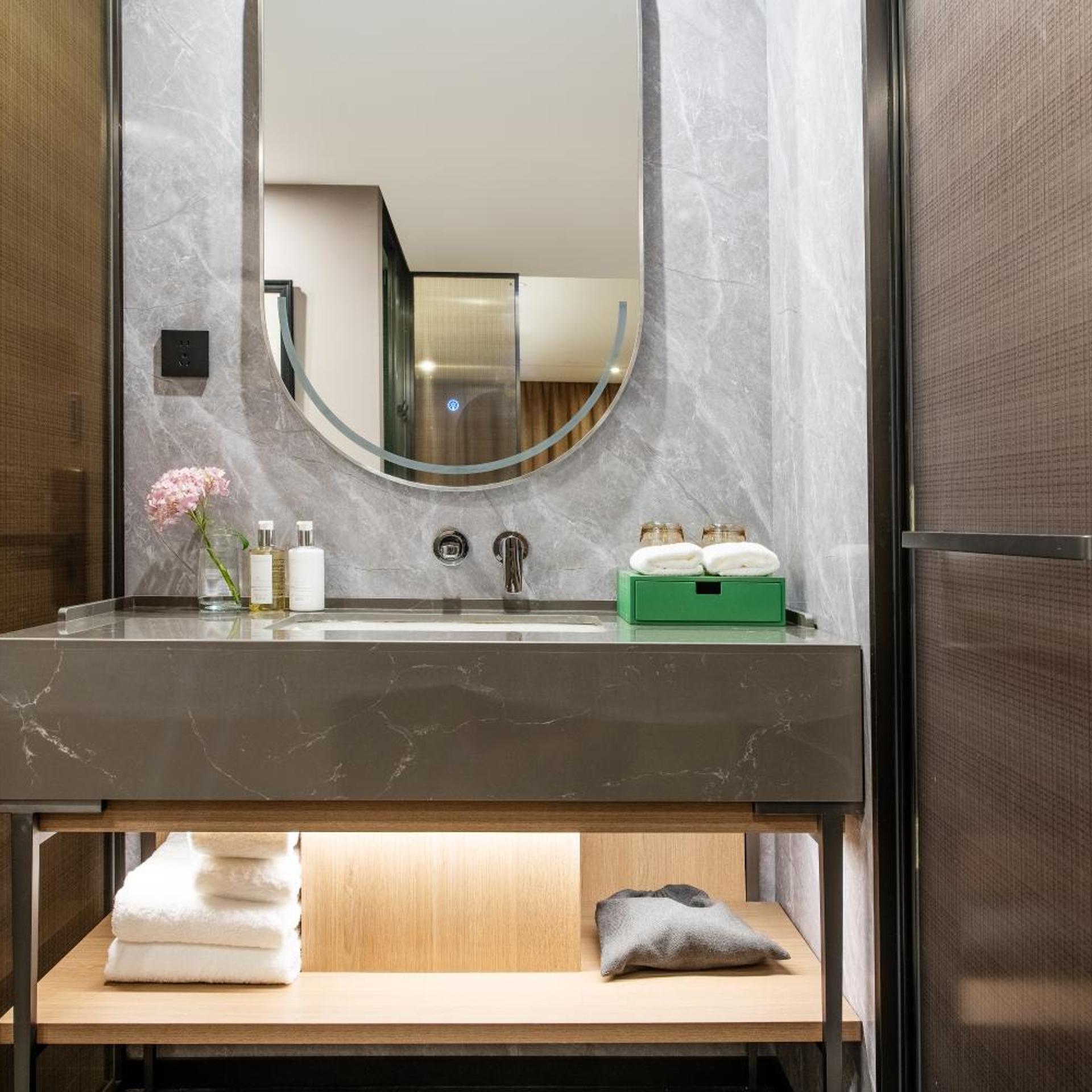 غرفة سوبيريور بسريرين منفصلين، Holiday Inn Guangzhou Zhujiang New Town By Ihg 2/2