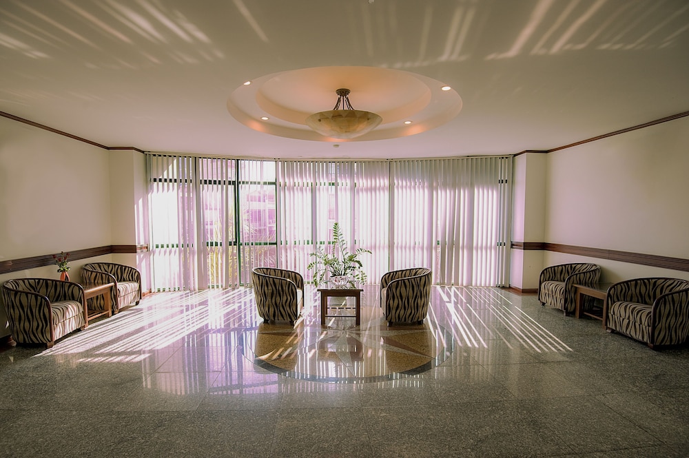 City Bay Hotel 18/31