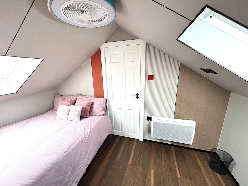 OYO Welsh Holiday Accommodation - Modern Stay 18/32