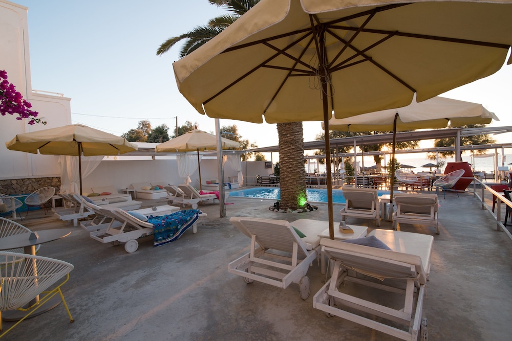 Beach Boutique Hotel 39/67