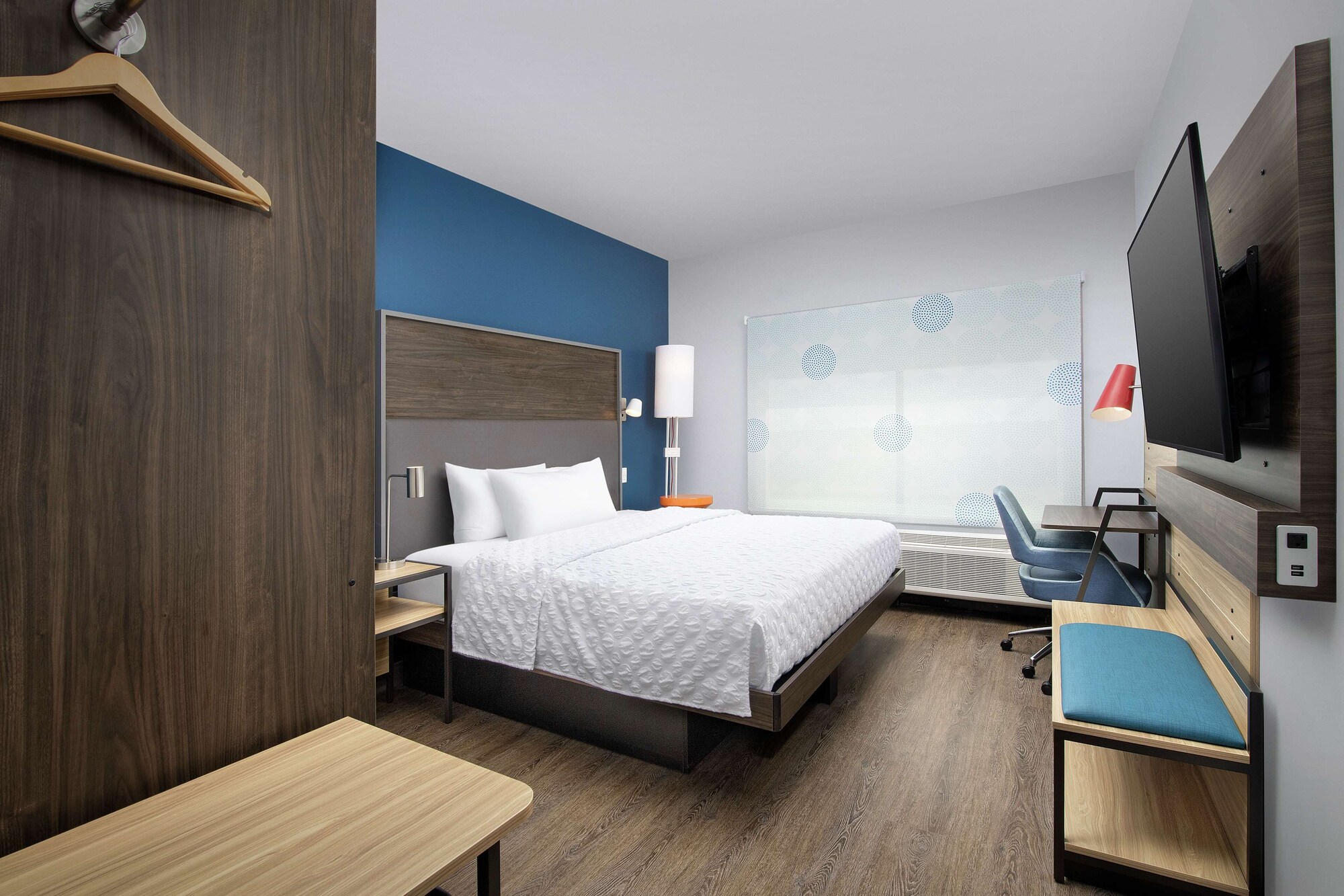 ROOM, KING BED