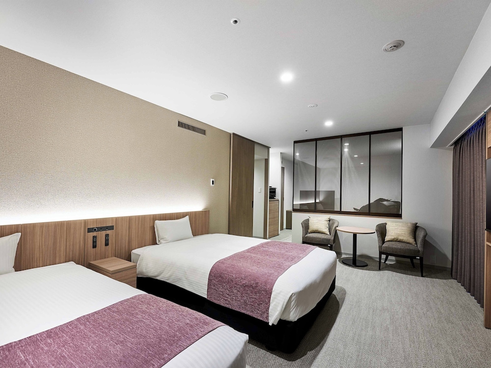 JUNIOR SUITE, 2 DOUBLE BEDS, CASTLE VIEW