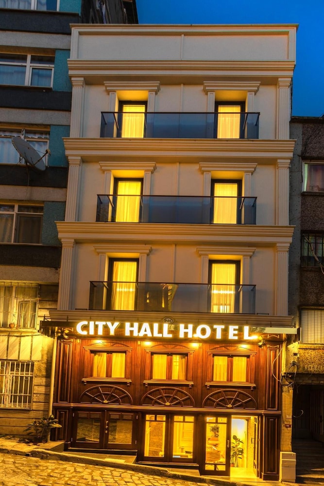 City Hall Hotel 1/37