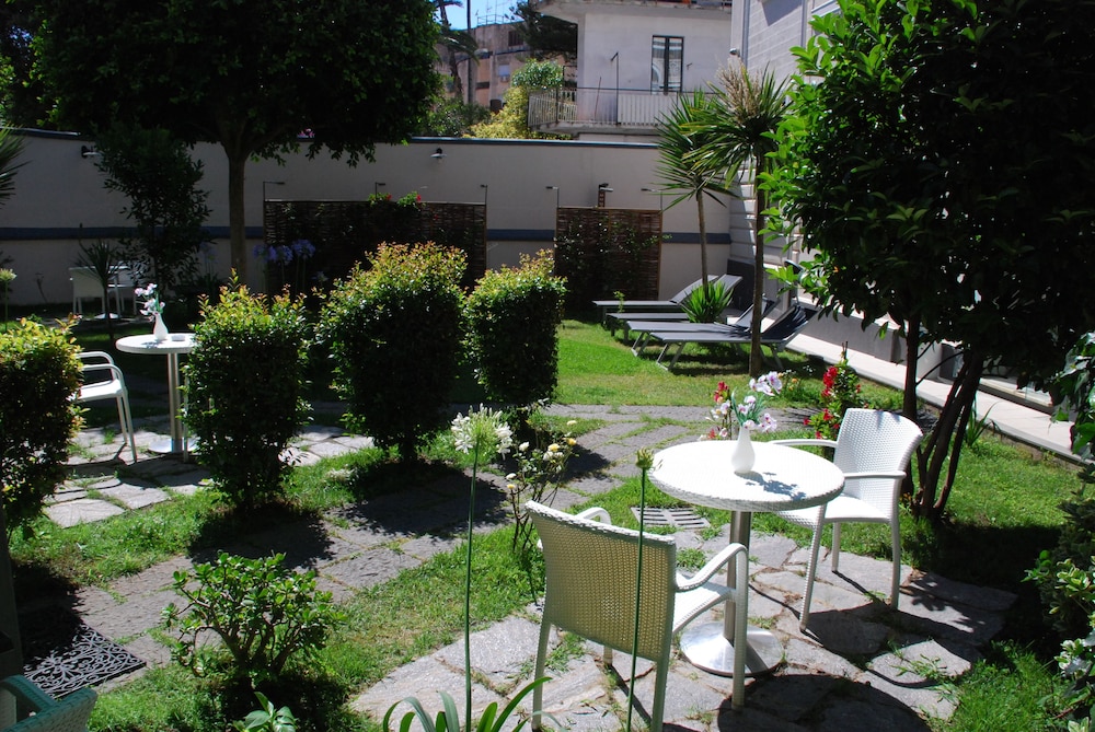 Villa Italia Bed And Breakfast 41/49