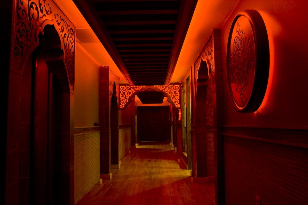 Adella Side Hotel 44/73