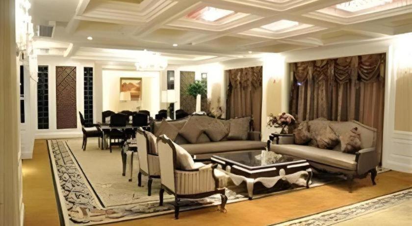 Country Garden Phoenix Hotel Yunfu 16/35