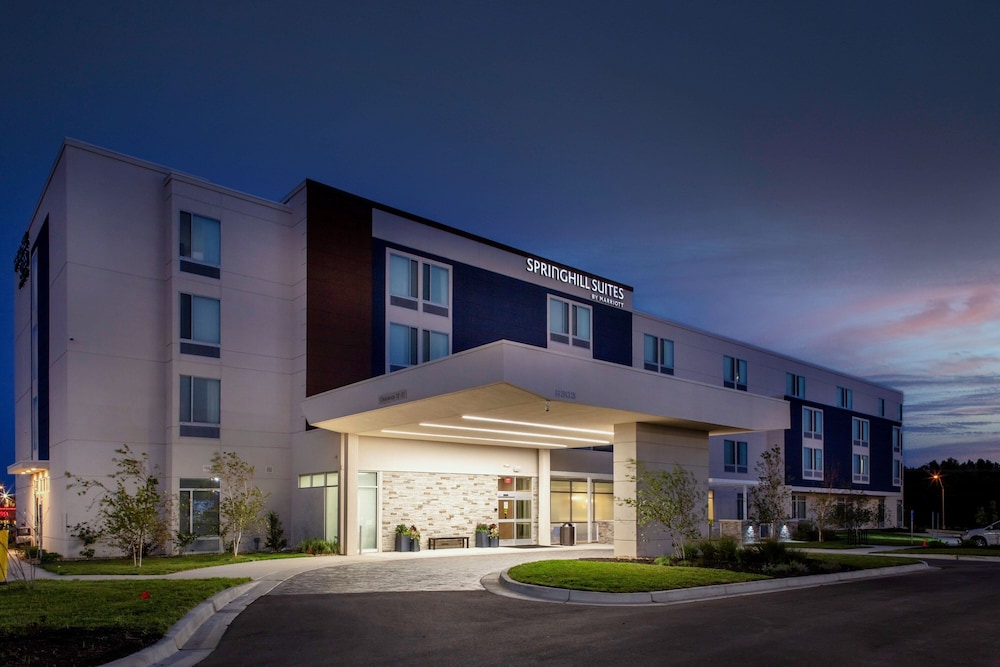 SpringHill Suites Kansas City Airport 1/33