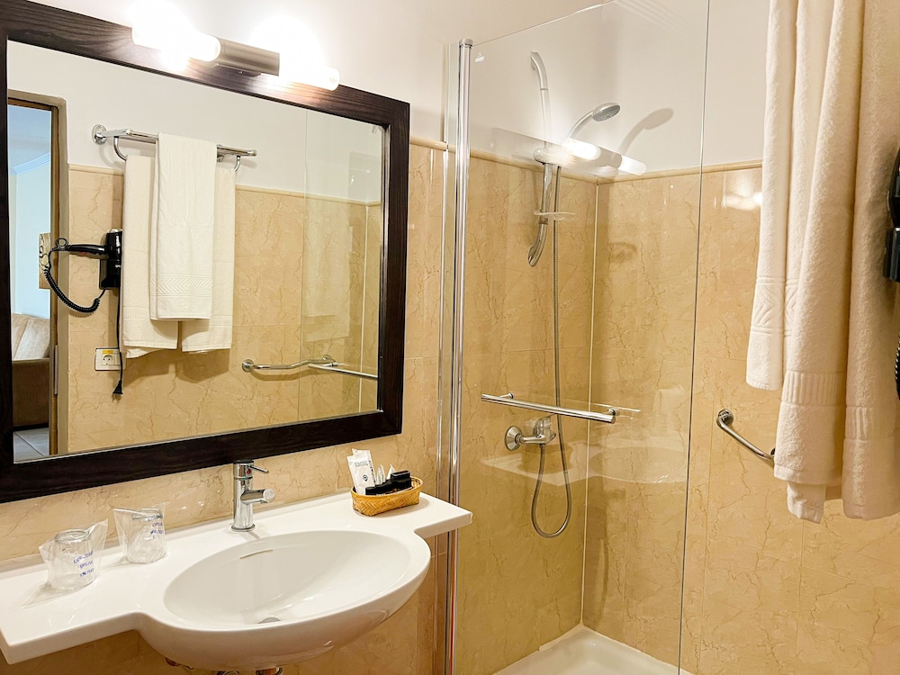 La Aldea Suites Hotel 47/50