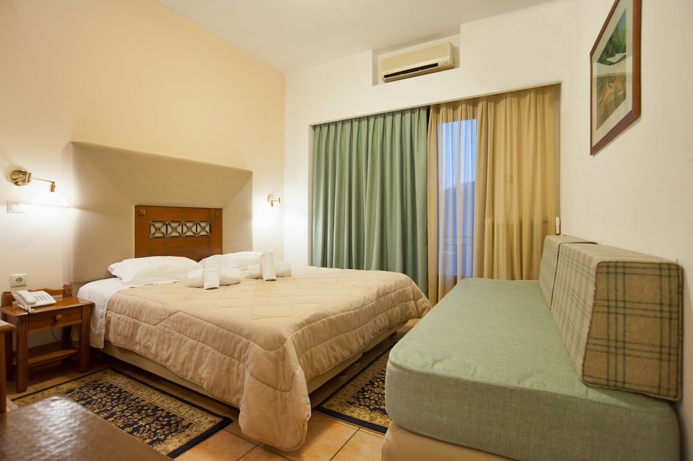 غرفة ثلاثية بسرير مزدوج وسرير فردي، Pan Hotel 3/8