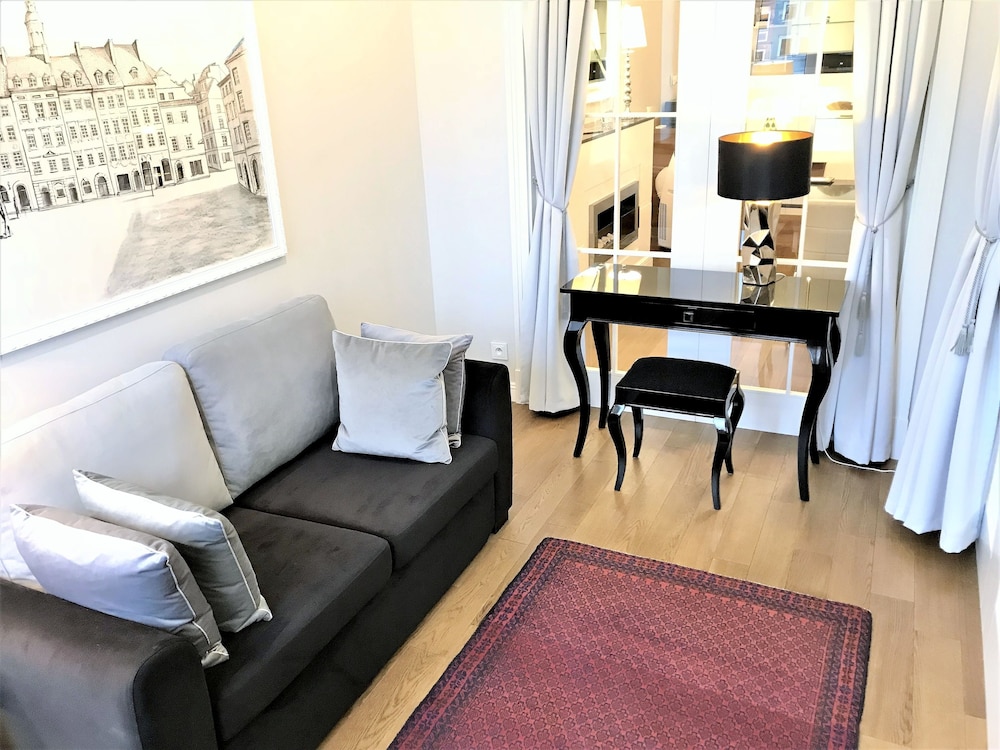 Luxury Apartments Mondrian Market Square 32/50