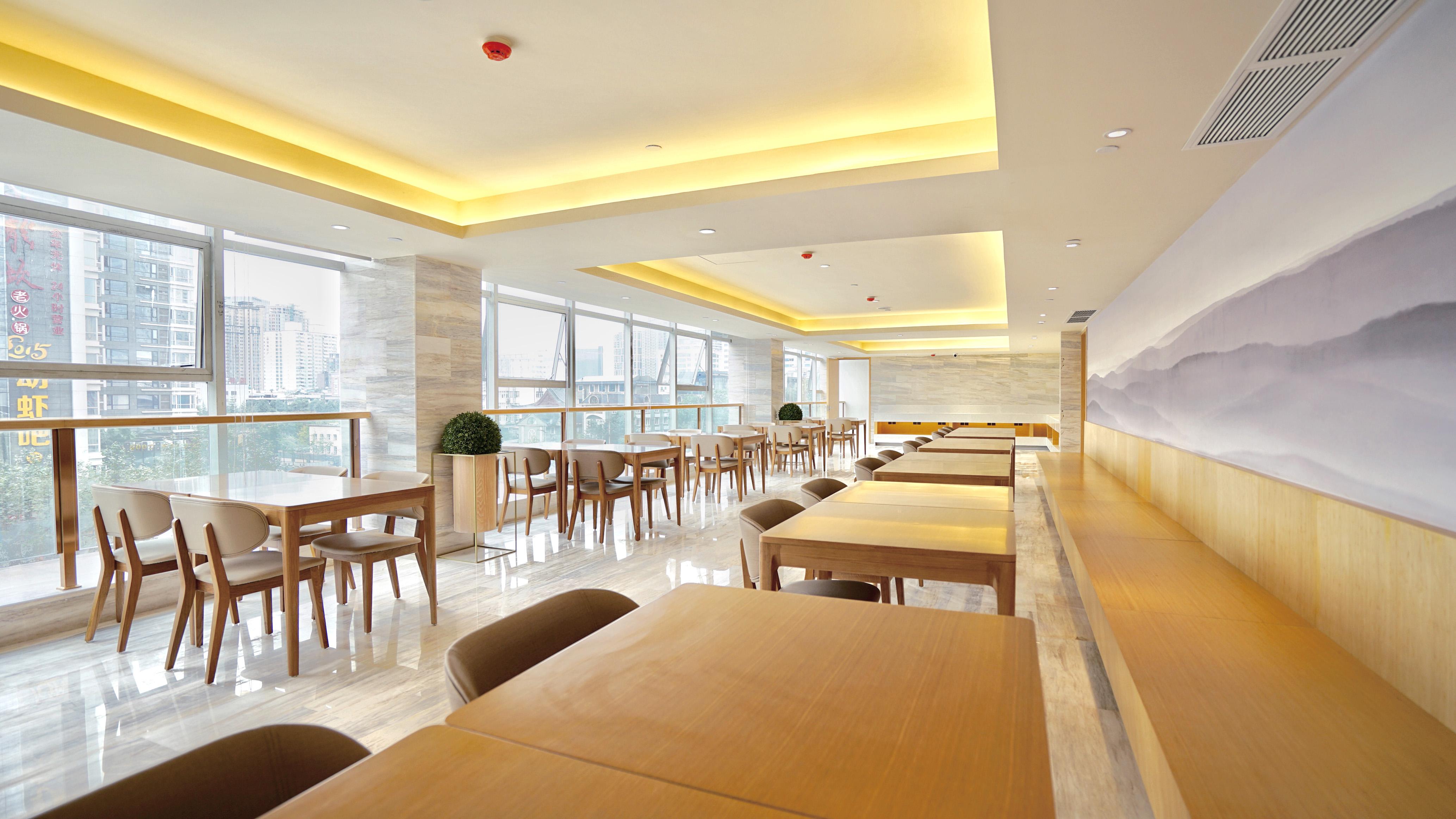 JI Hotel Chengdu Chunxi Road Taikoo Li 10/18
