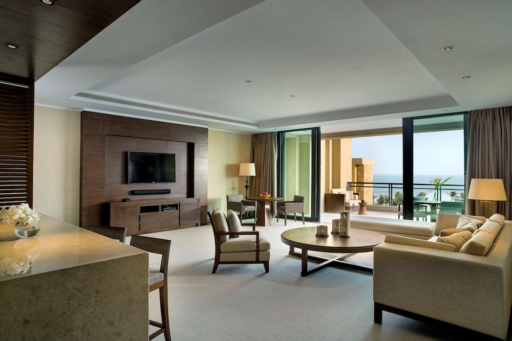 Raffles Hainan 48/71