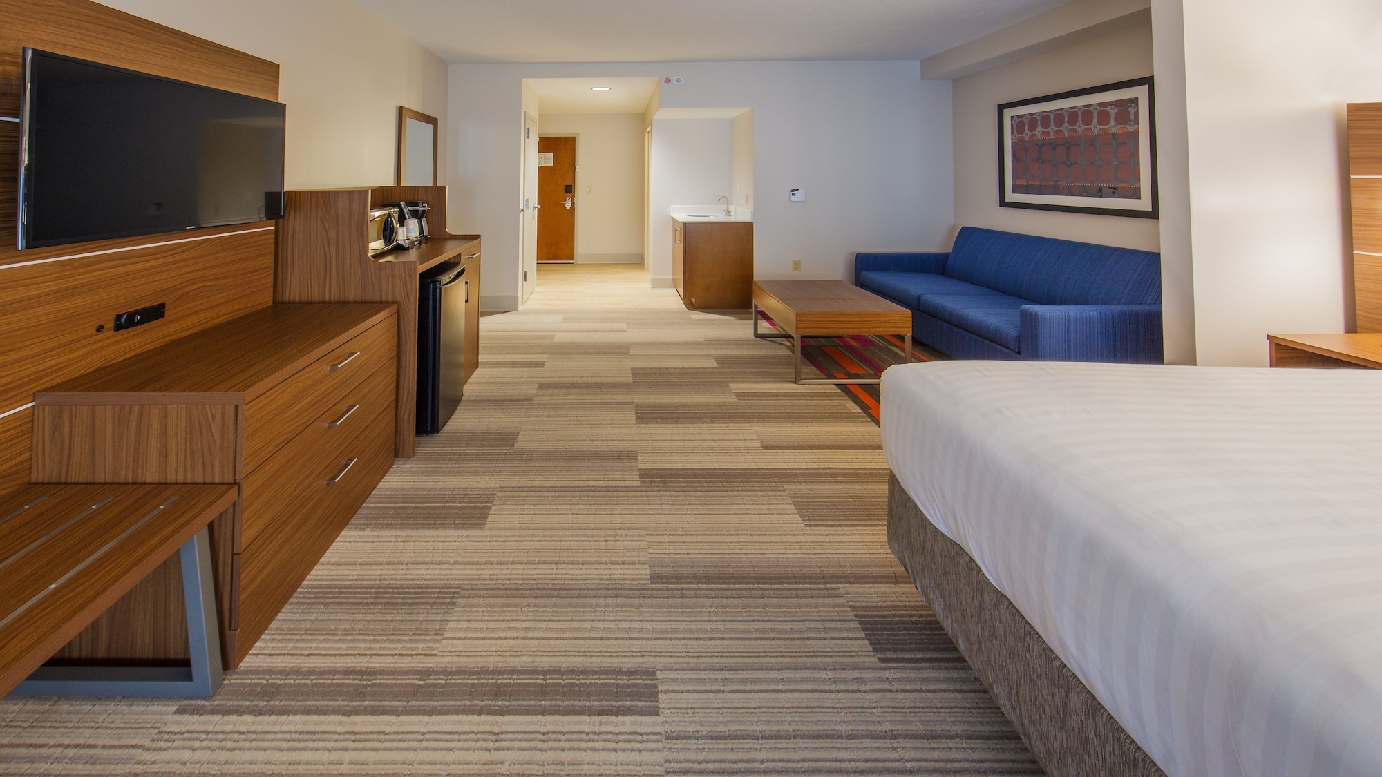 Suite, King Bed, Accessible