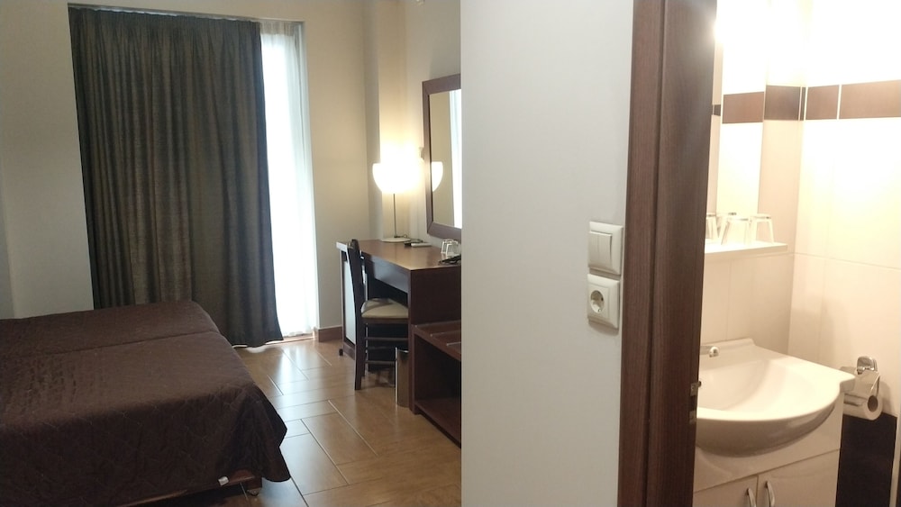 Ambrosia Suites 10/60