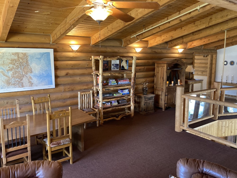 The Boulder Creek Lodge 44/64