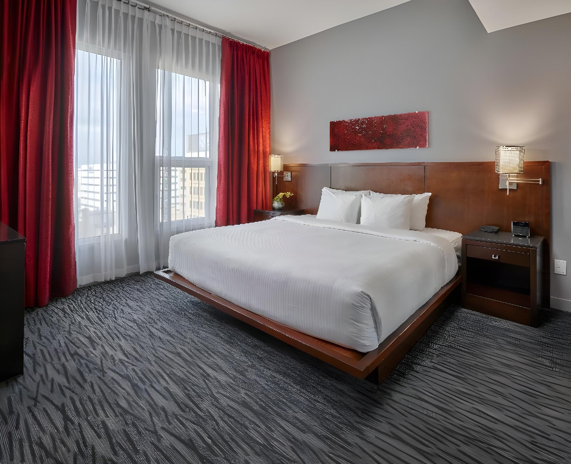 1 Bedroom, Platinum, Suite