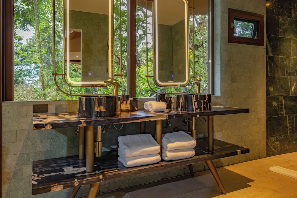 Tifakara Boutique Hotel 35/50