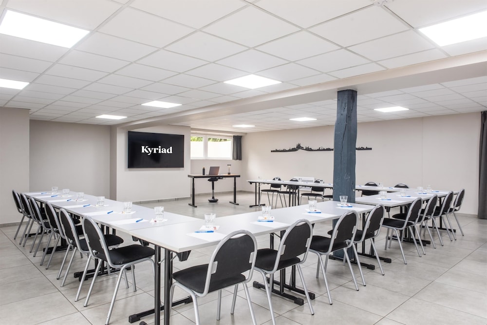 KYRIAD LYON SUD - GIVORS 32/50