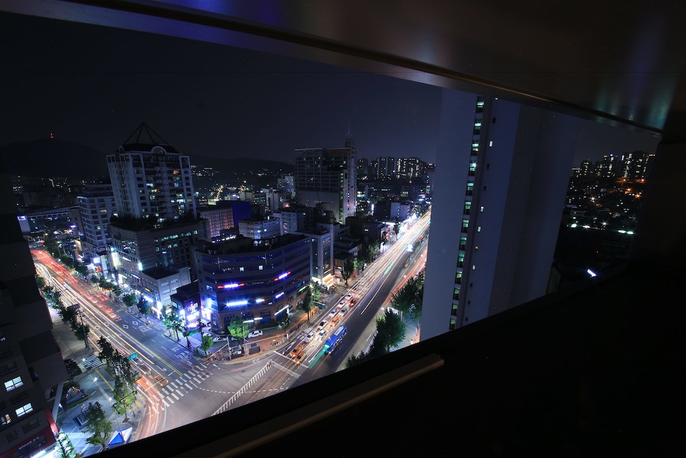 H Avenue Hotel Shinchon & Idae 46/50